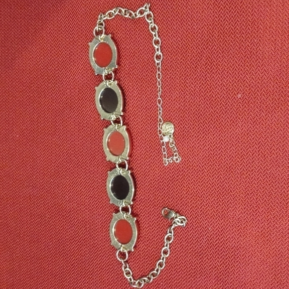 Beautiful sun necklace. Red and Amber color accent pieces - Picture 8 of 10